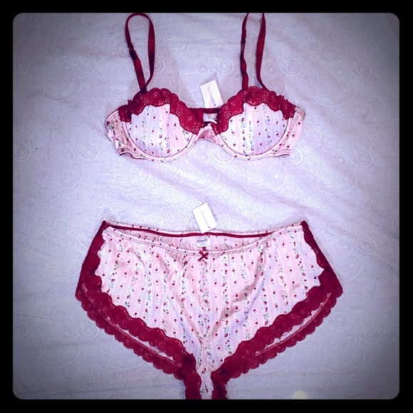 Express Other - 💥NWT floral lingirie bra set